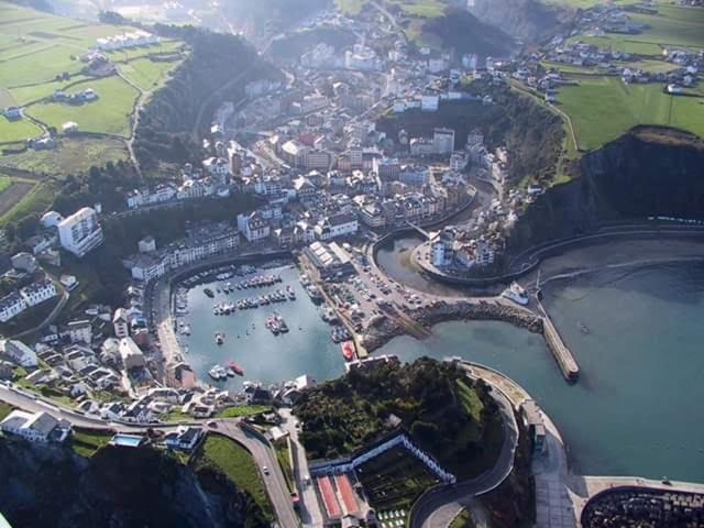 El Cambaral Del Puerto Lejlighed Luarca Eksteriør billede